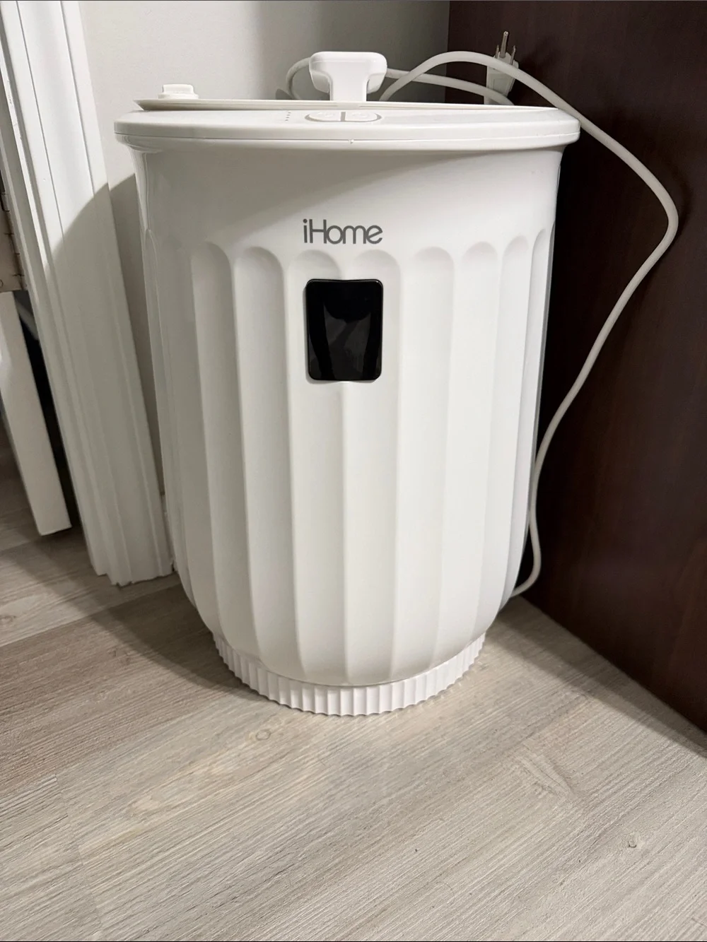 iHome White Towel Warmer
